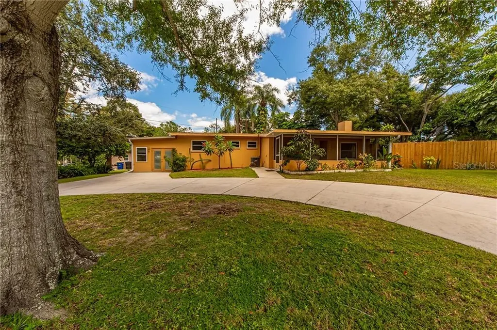 1281 Forrest Hill Drive Clearwater FL 33756