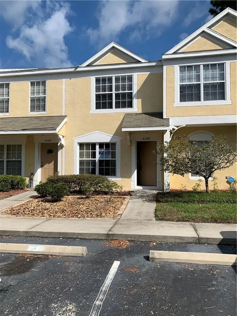 2304 Lake Woodberry Circle Brandon FL 33510