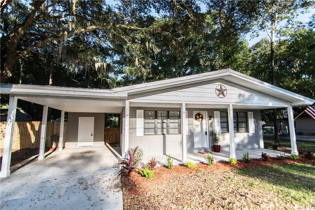 1114 N Shannon Avenue Plant City FL 33563