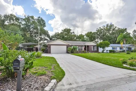 907 Woodland Drive Seffner FL 33584