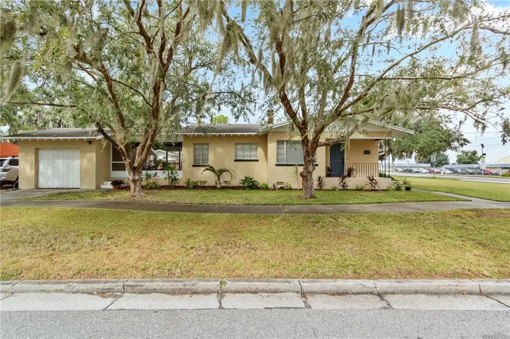 110 W Osceola Street Clermont FL 34711
