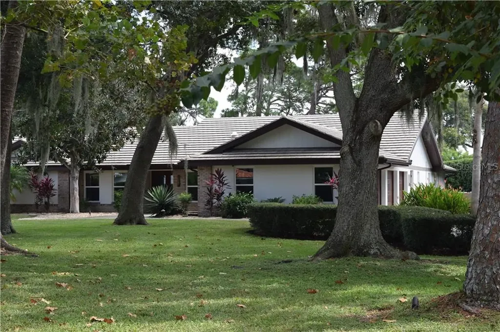 7937 Broadmoor Pines Boulevard Sarasota FL 34243