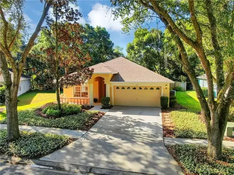 707 Valencia Woods Court Seffner FL 33584