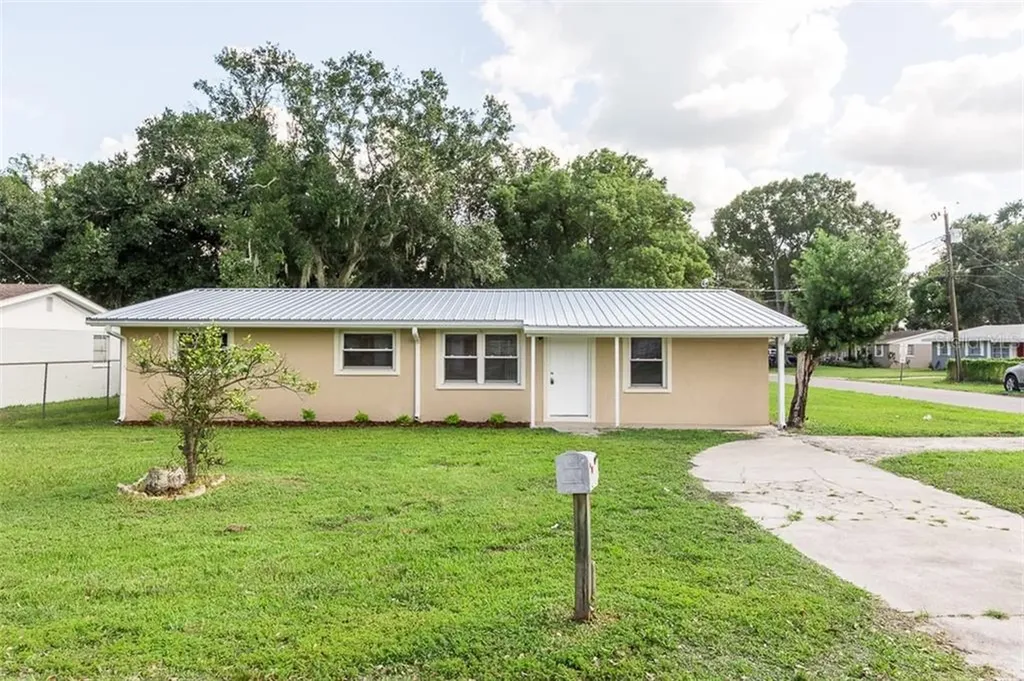 2703 Hardin Combee Road Lakeland FL 33801