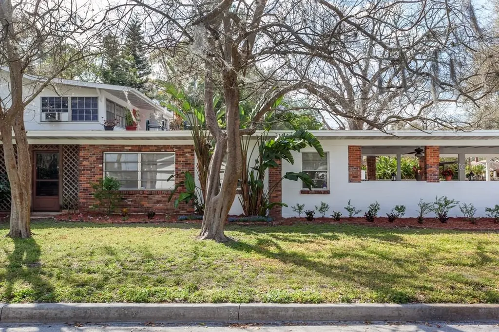 202 W Minnehaha Street Tampa FL 33604