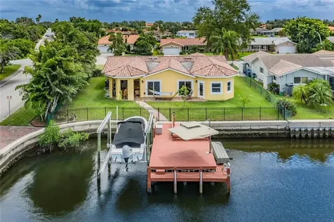 1997 Massachusetts Avenue NE St Petersburg FL 33703