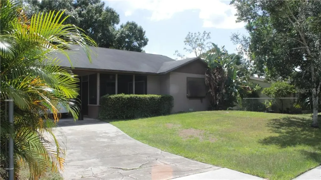 130 1st Street Chuluota FL 32766