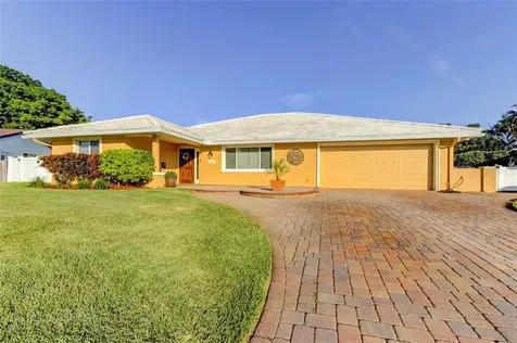 1497 47th Avenue NE St Petersburg FL 33703