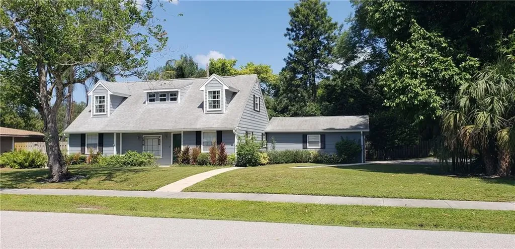2277 Bougainvillea Street Sarasota FL 34239