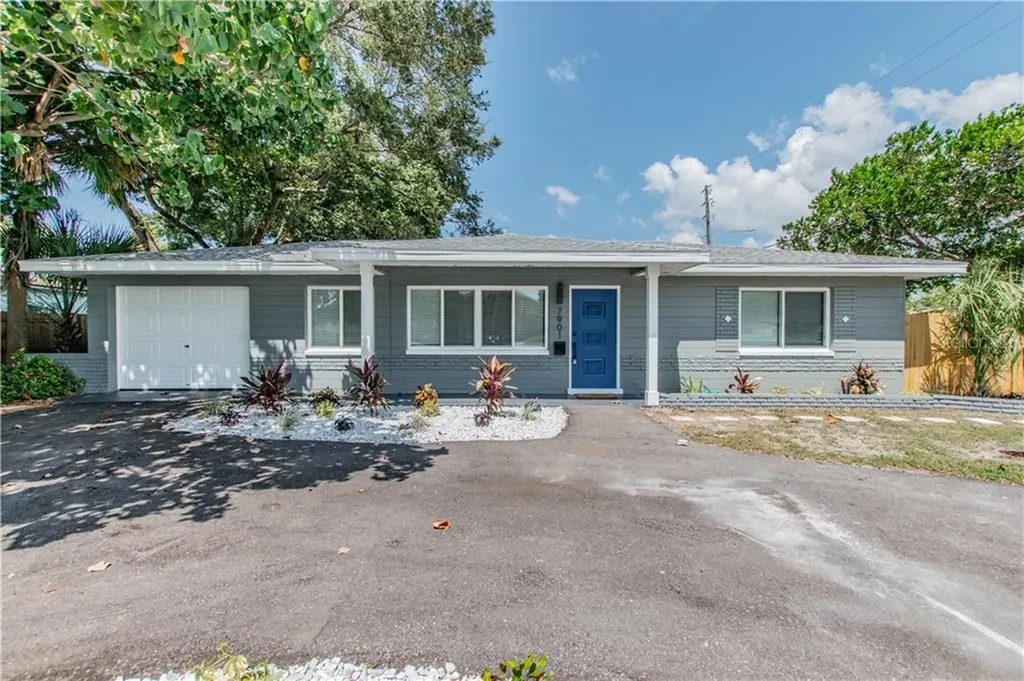 7901 22nd Avenue N St Petersburg FL 33710