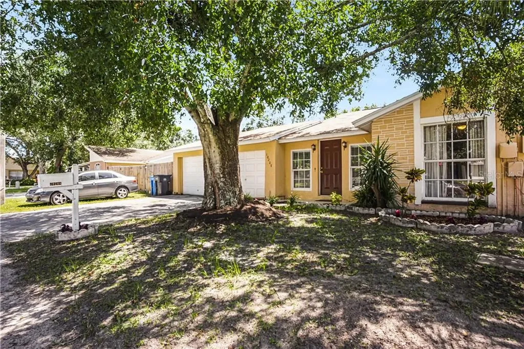 10208 Turtle Hill Court Tampa FL 33615