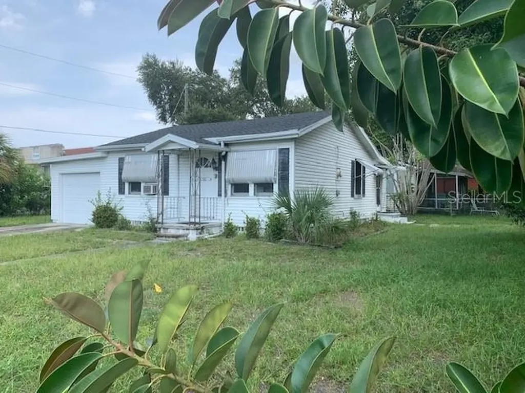 1030 N Lime Avenue Sarasota FL 34237