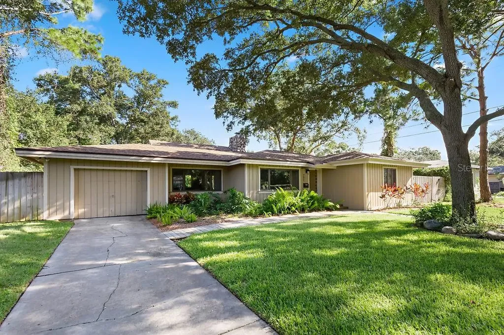 7921 Elbow Lane N St Petersburg FL 33710