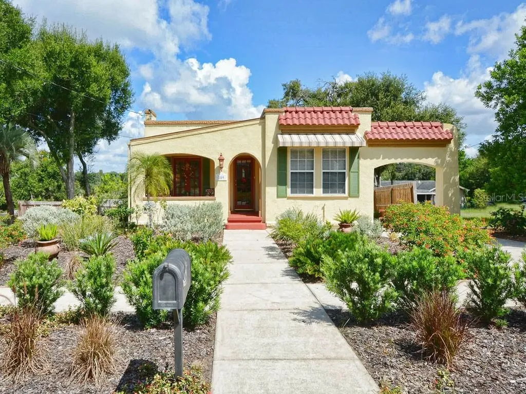 809 Poinsettia Drive Eustis FL 32726