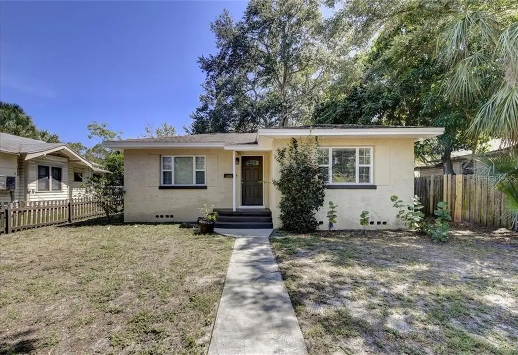 2404 Oakdale Street S St Petersburg FL 33705