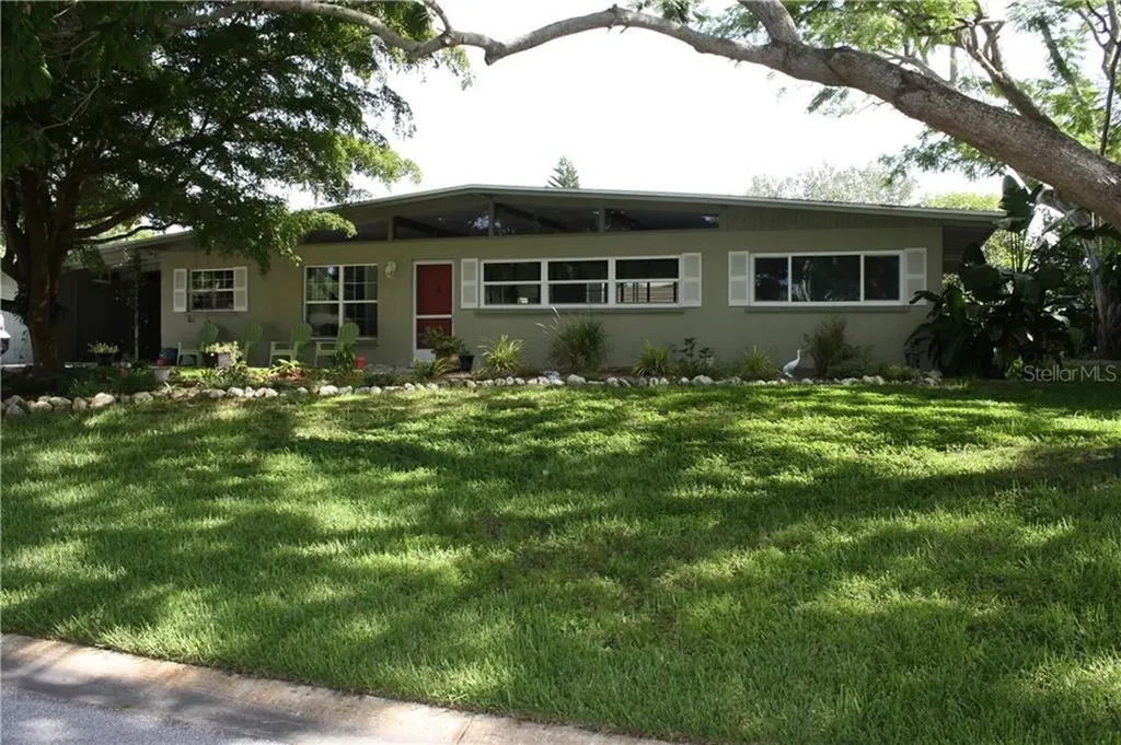 2541 Rose Street Sarasota FL 34239