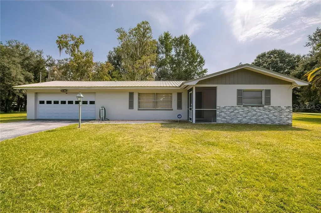 341 S Schmidt Avenue Inverness FL 34450