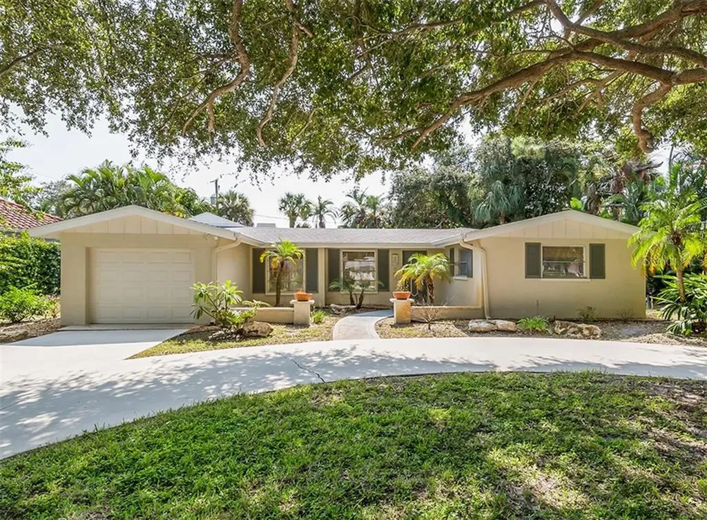 705 Armada Road N Venice FL 34285