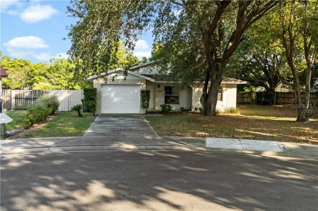 2203 Crystal Grove Lane Lakeland FL 33801