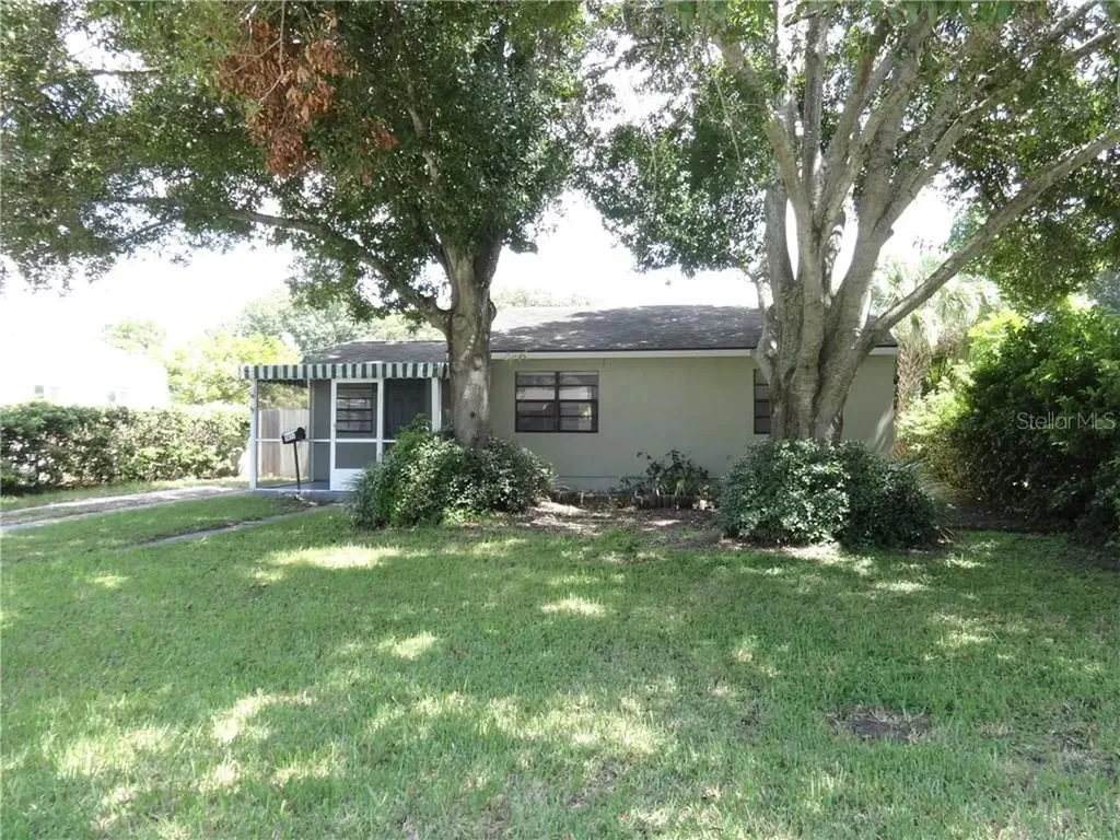1417 Canterbury Road N St Petersburg FL 33710