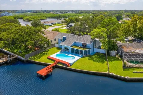 1915 Arvis Circle N Clearwater FL 33764