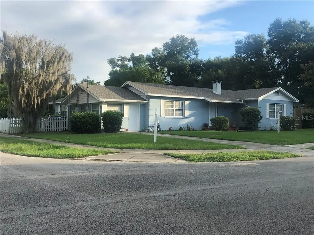 905 Camphor Lane Deland FL 32720