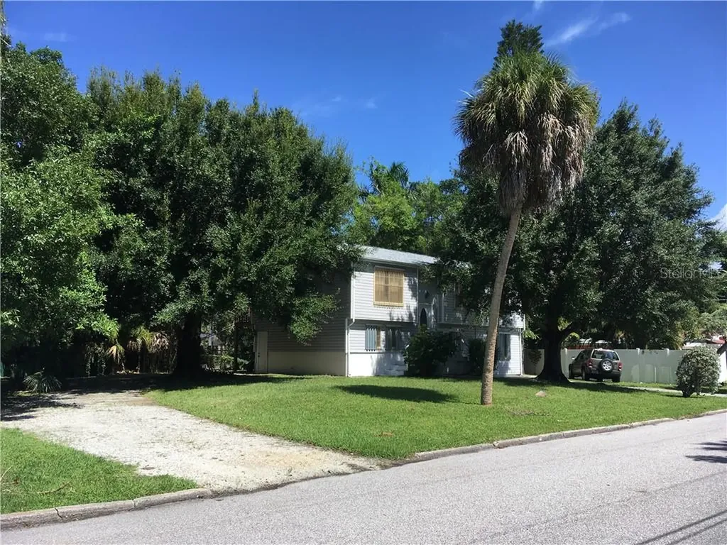 118 Colonia Lane W Nokomis FL 34275