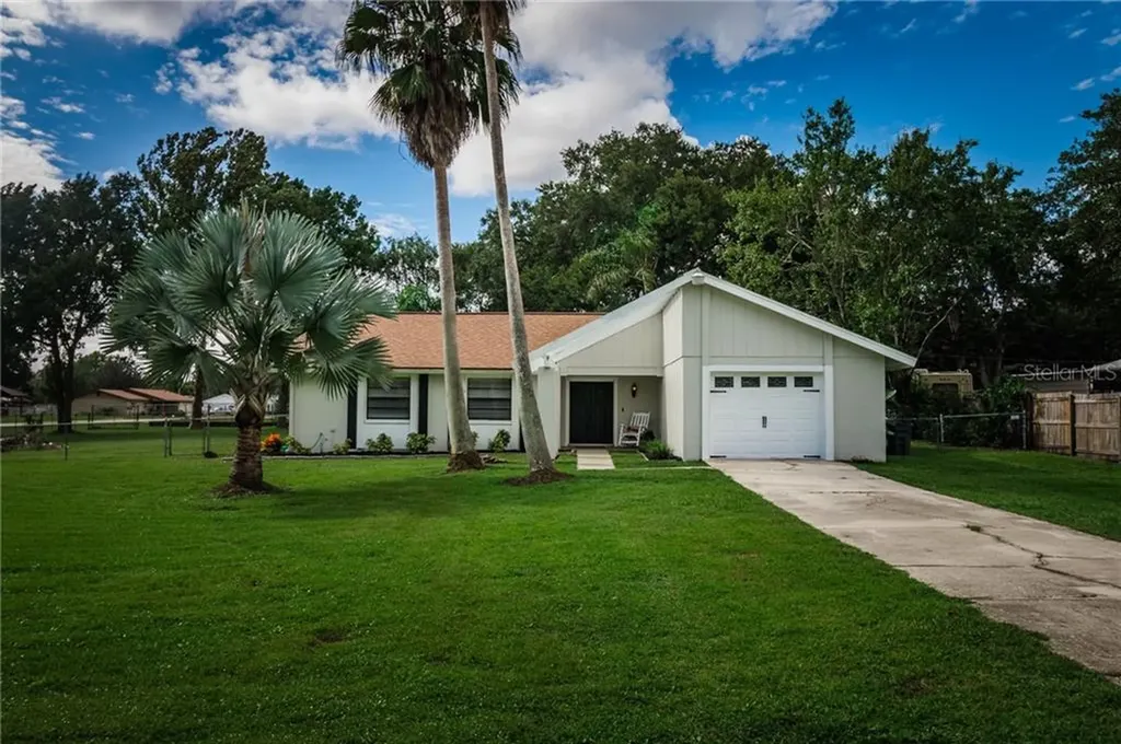 4004 Hollyhead Circle N Lakeland FL 33811