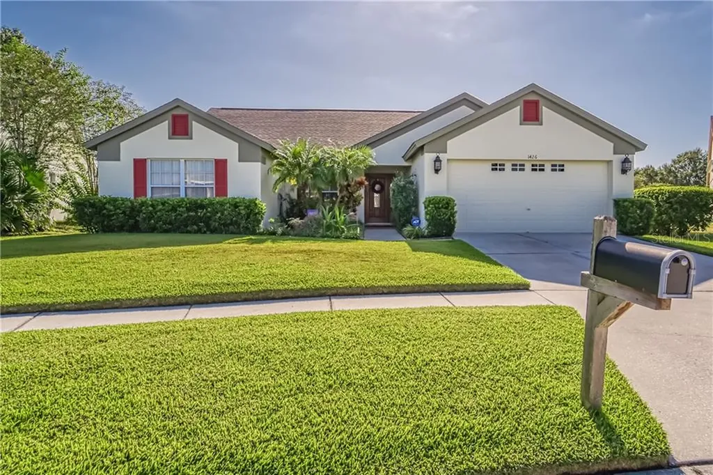 1426 Lakehurst Way Brandon FL 33511