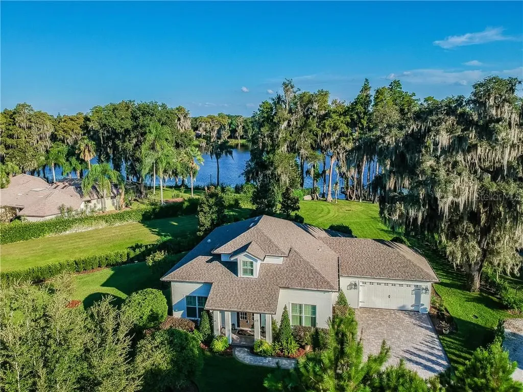 18311 Owl Drive Lutz FL 33548
