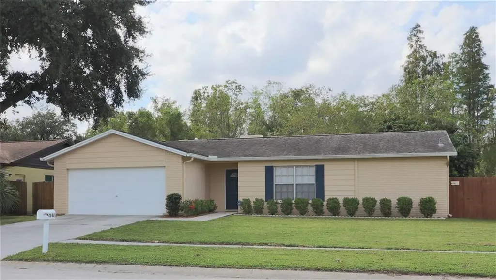 4906 Oakshire Drive Tampa FL 33625