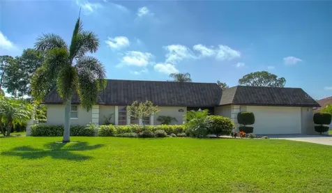 5229 Canterbury Drive Sarasota FL 34243