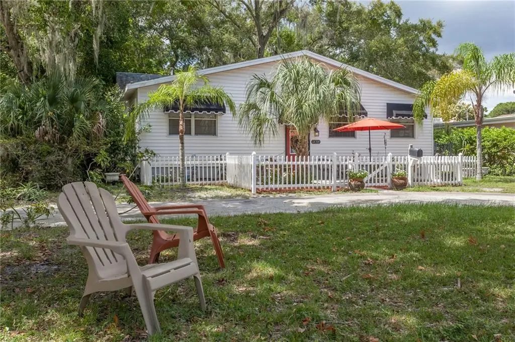3130 2nd Street N St Petersburg FL 33704