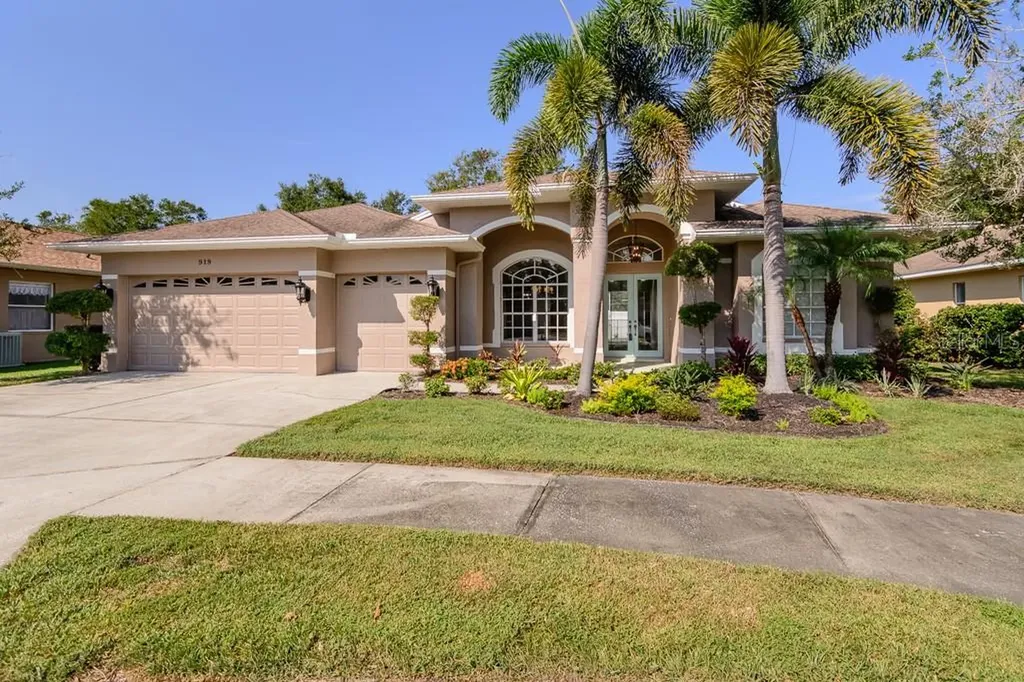 919 Wyngate Court Safety Harbor FL 34695