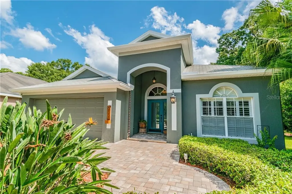 9111 Whispering Willow Way Tampa FL 33614