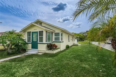 1810 46th Avenue N St Petersburg FL 33714