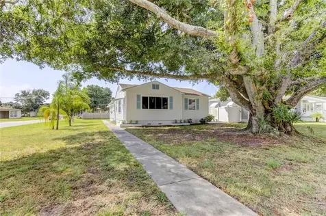 794 40th Avenue NE St Petersburg FL 33703