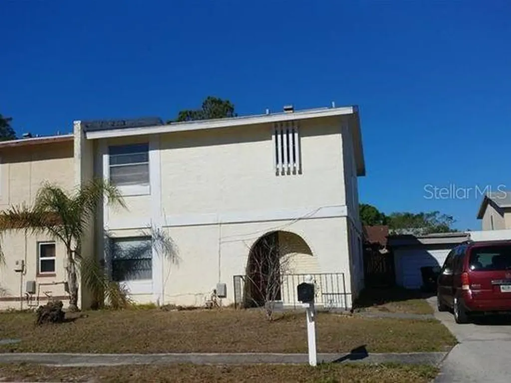 2071 Loma Linda Way N Clearwater FL 33763