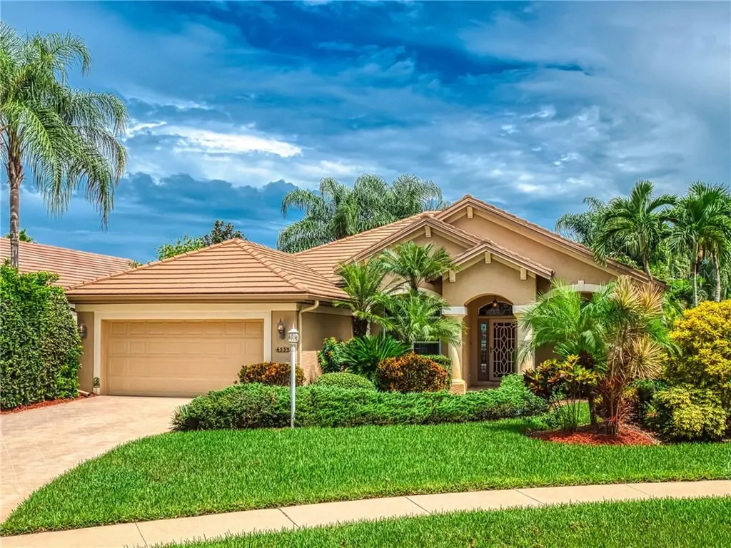 6539 Waters Edge Way Lakewood Ranch FL 34202