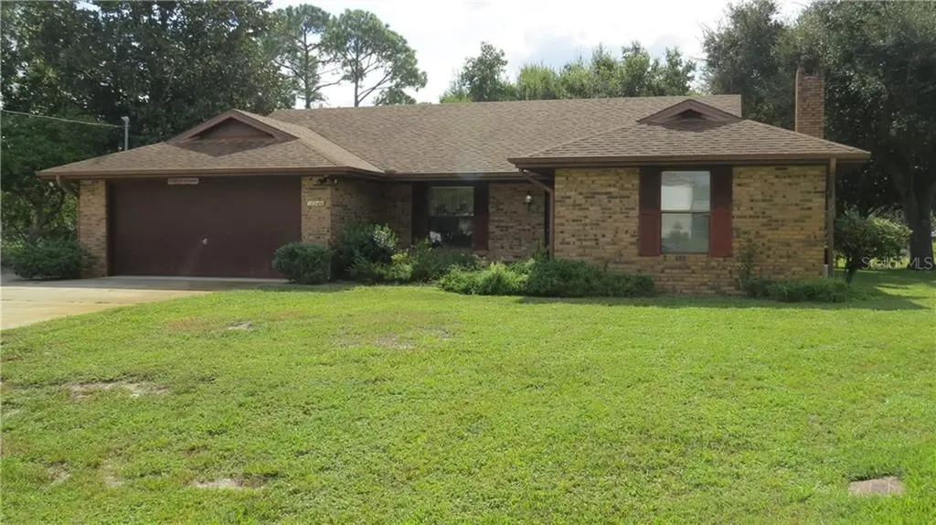 1048 Peak Circle Deltona FL 32738