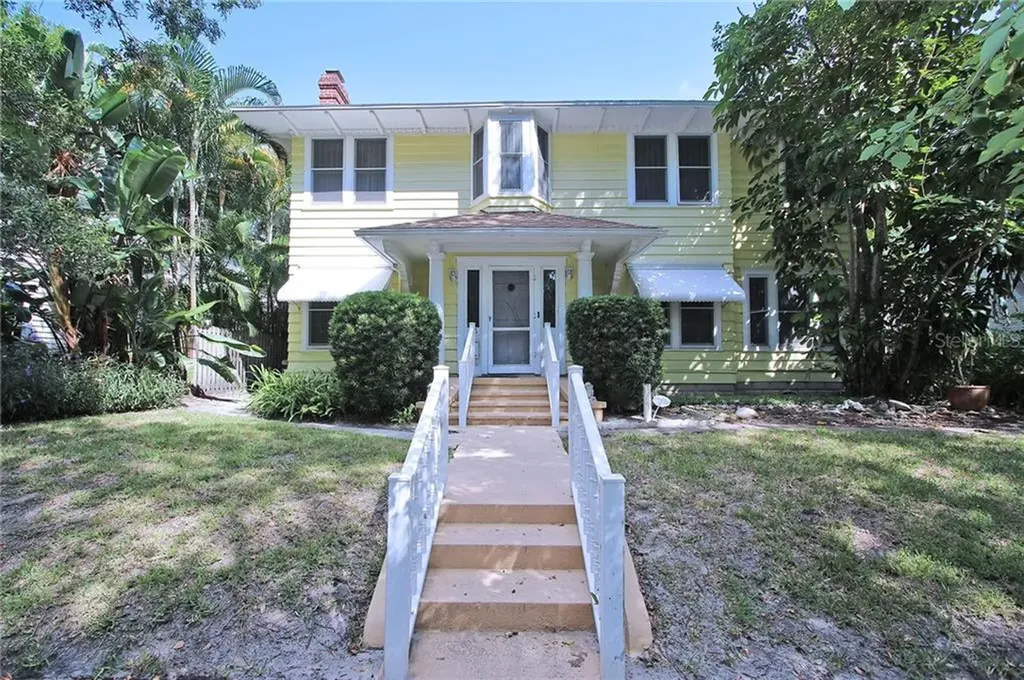 515 19th Avenue NE St Petersburg FL 33704
