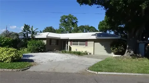 1657 Alcazar Way S St Petersburg FL 33712