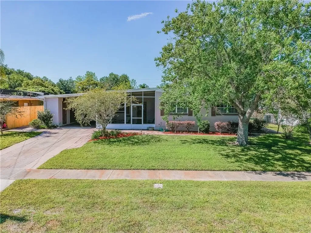 328 Apopka Street Winter Garden FL 34787