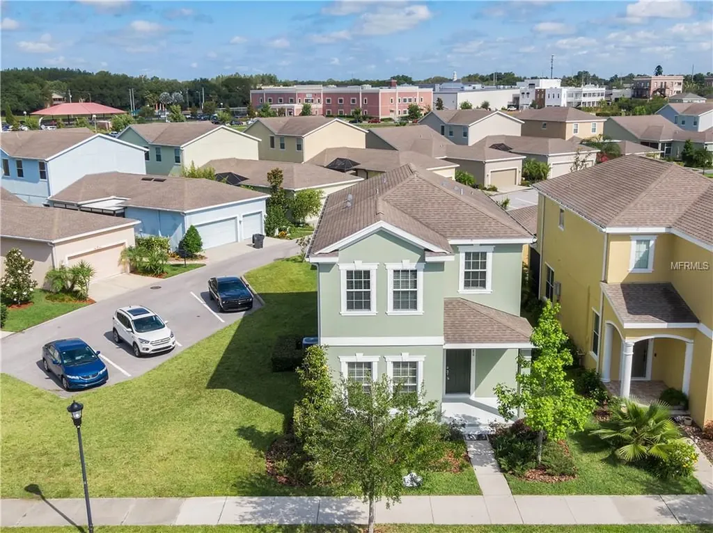 11180 Grand Winthrop Avenue Riverview FL 33578