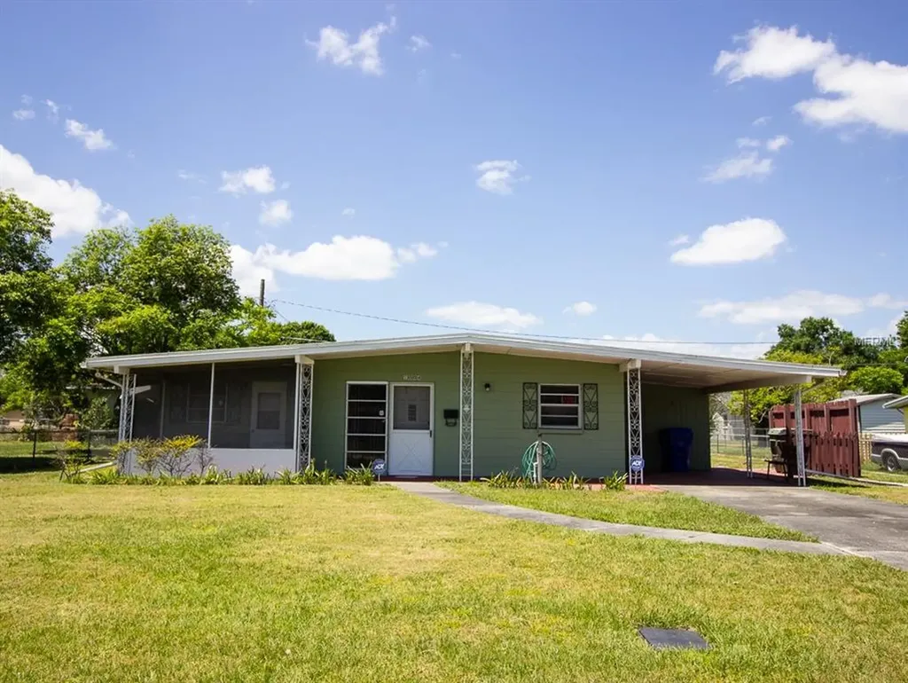 1004 George Street Kissimmee FL 34741