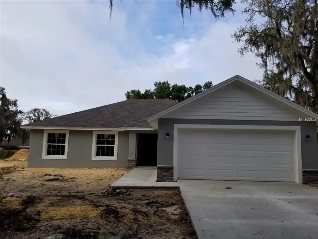 906 Avenue F NE Winter Haven FL 33881