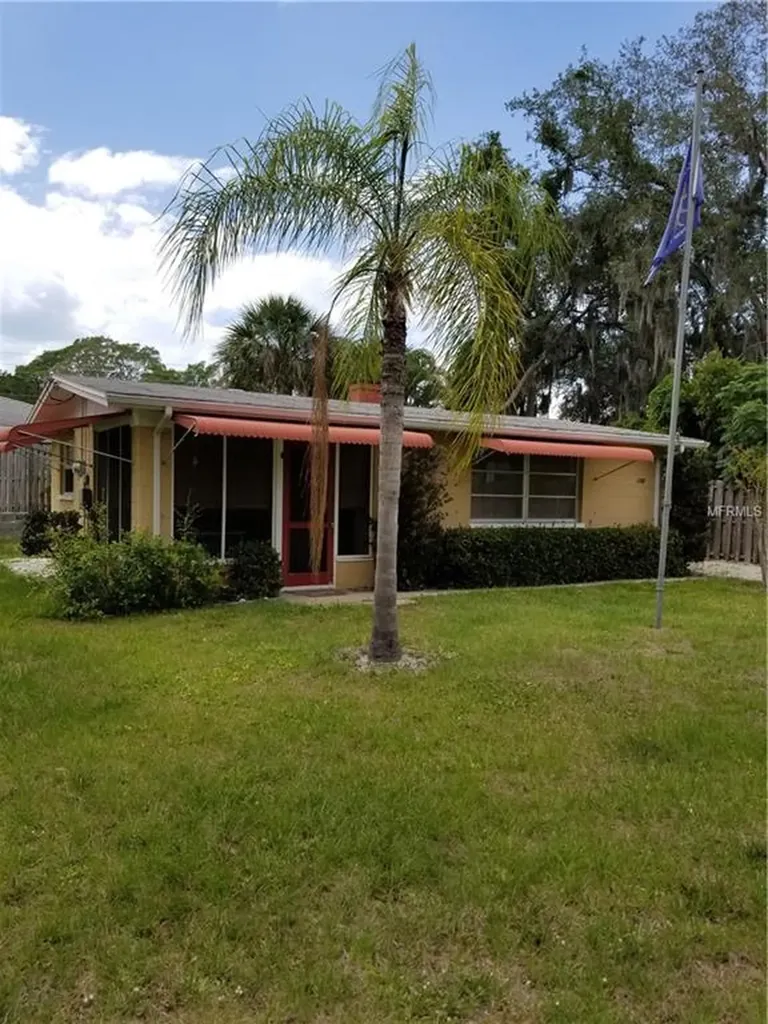 221 Nippino Trail E Nokomis FL 34275