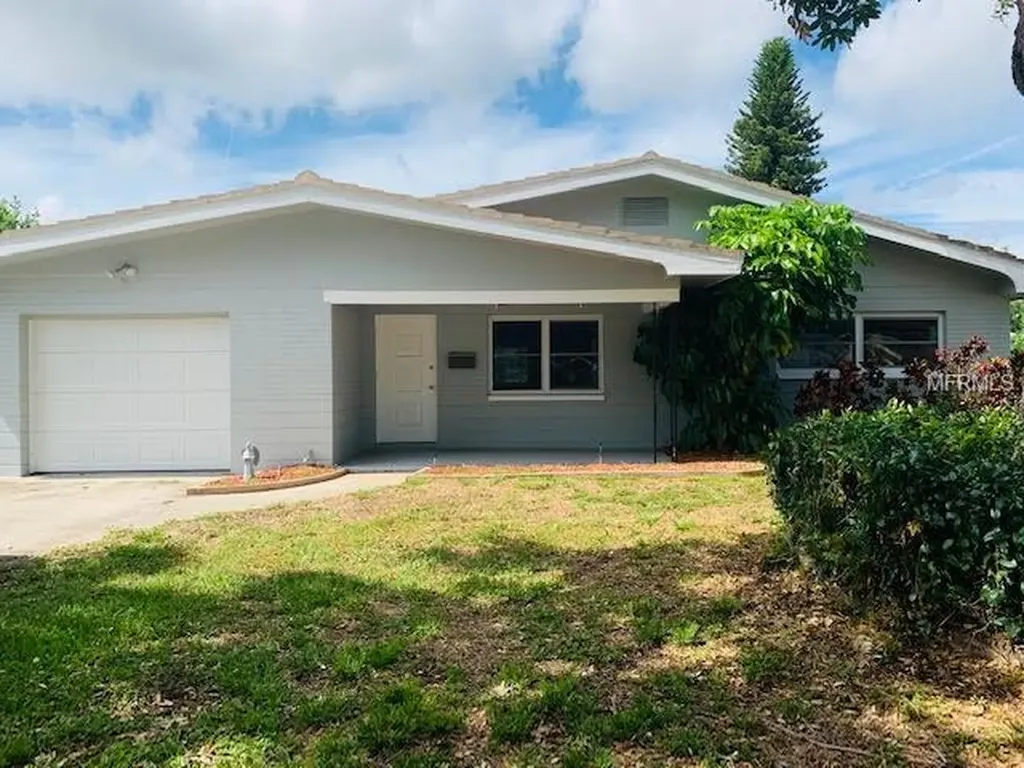 3975 17th Avenue N St Petersburg FL 33713