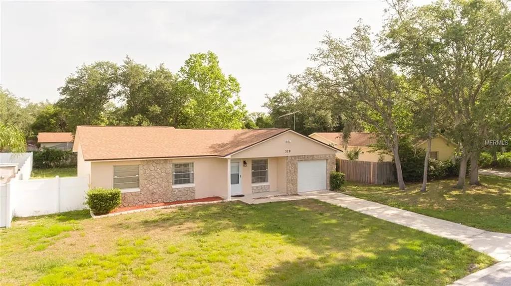 319 Autumn Drive Apopka FL 32712