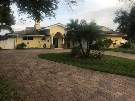 3720 10th Street NE St Petersburg FL 33704